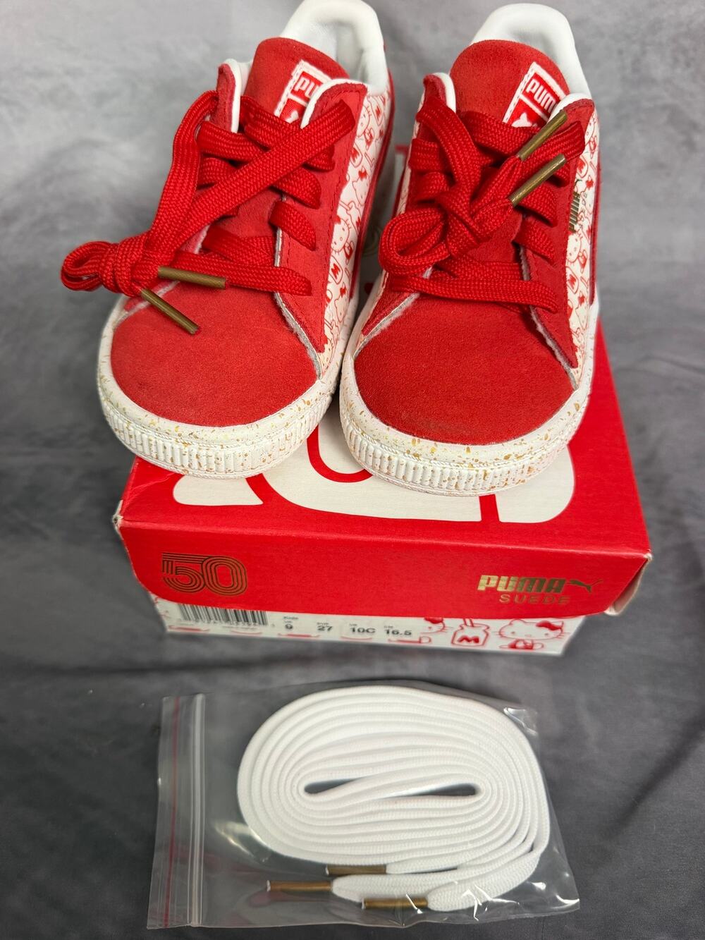 Girls Size US 10 Suede Classic Hello Kitty x Puma Tennis Shoes NEW